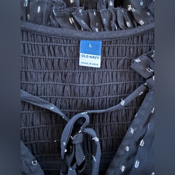 Old Navy Black and Silver Long Sleeve Blouse - Picture 5 of 5